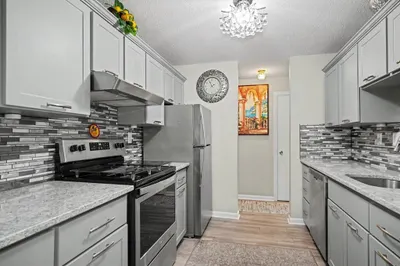 200 Manning St #23C