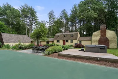 11 Orchard Ln