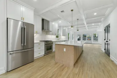 774 E. Fourth St #2