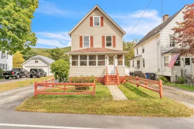 59 Middlefield Rd 1