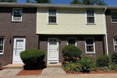 79 Oakridge Dr #79 1