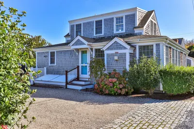 10 Mill Hill Ln 1