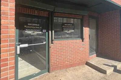 224 Main St 1