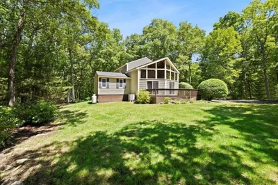 115 Douglas Rd 1