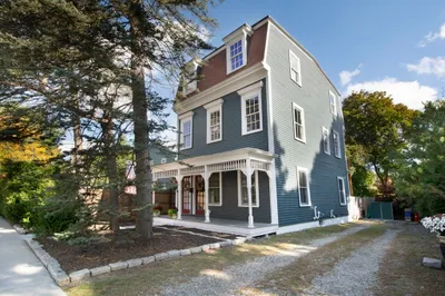 851 Massachusetts Ave 1