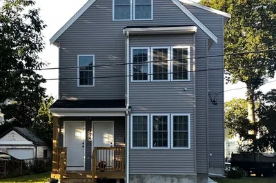 129 Highland St 1