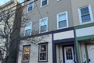 18 Bremen St #1 1
