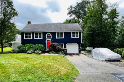 52 Chouteau Ave