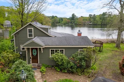 38 Lakeshore Drive