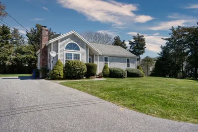 27 Bellavista Dr