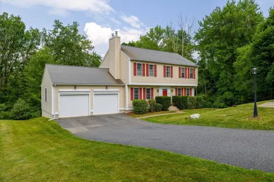 6 Azalea Cir 1