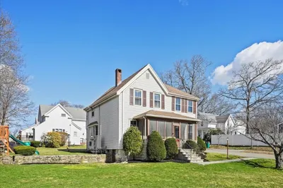 8 Myrtle St