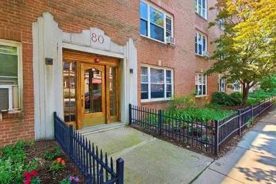 80 Strathmore Rd #8