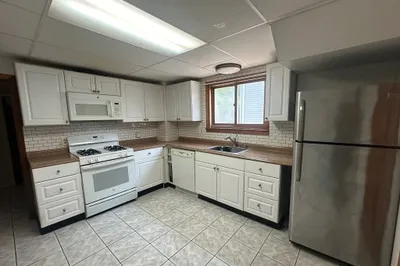 68 Trull St #1 1