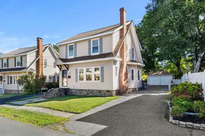 15 Blossom St