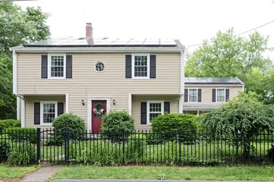 11 Maple St