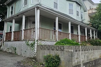 6-8 Almont St