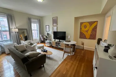 300 Marlborough St #8