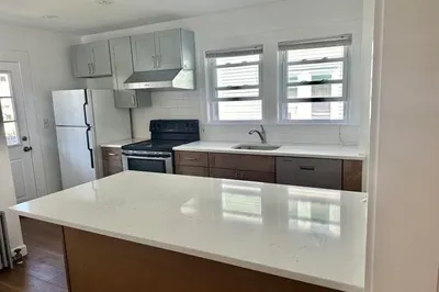 80 Beacon St