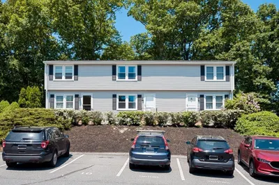 270 Sunderland Rd #96 1