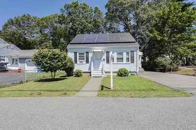 53 Edwin St