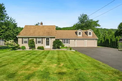129 Upper Hampden Rd 1