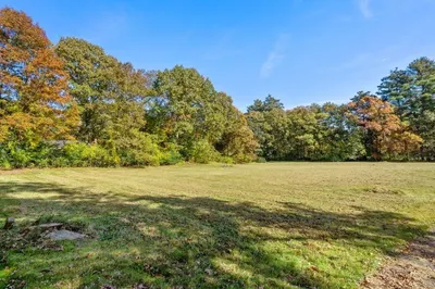 51 Willard Rd 1