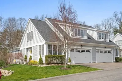 8 Lakepoint Way #4 1
