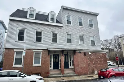 89 Green St 1