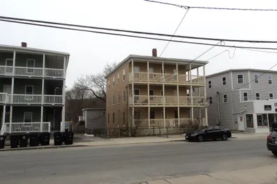 172 Mechanic St