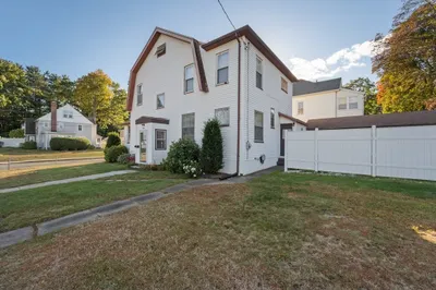 15 Chapman Ave 1
