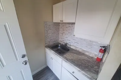 14 Abbottsford St #9