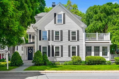 376 Main St #4 1