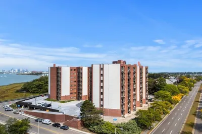 90 Quincy Shore Dr #701