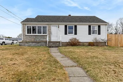 343 Lees River Ave 1