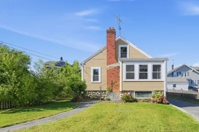 85 Quinapoxet Ln 1