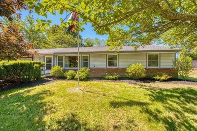 81 Errol Rd