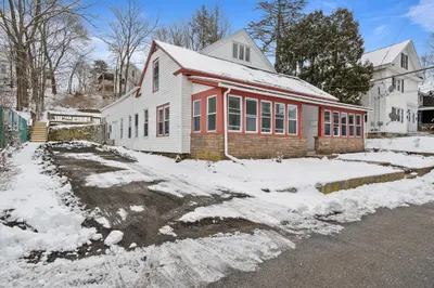 124 Cottage St 1