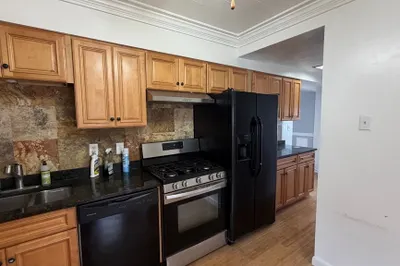 131 Josephine Ave #2