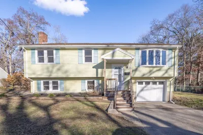 128 Carl Ave