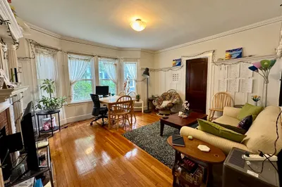 5 Regent Cir #1
