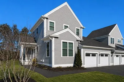 44 Mariners Way #44 1