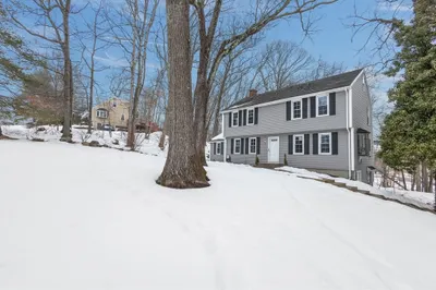 19 Valerie Dr 1