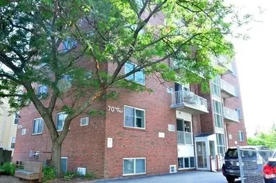 70 Park St #61 1