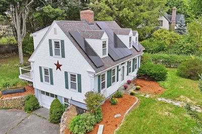 153 Lawrence St 1