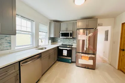 30 Eatonia St #30
