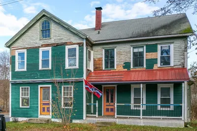 34 Commercial St 1