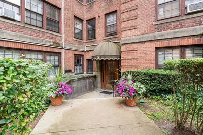 12 Kilsyth Terrace #33 1