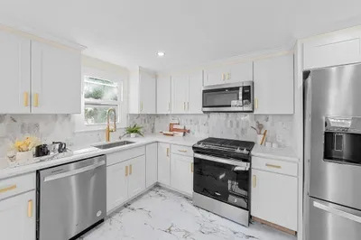 70 Parker St 1