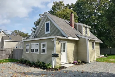 20 Benton St 1